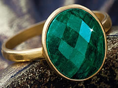 emerald_ring